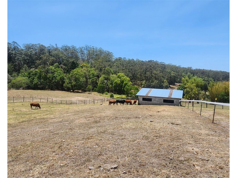 86 Atkinson Road, Kiamba QLD 4560