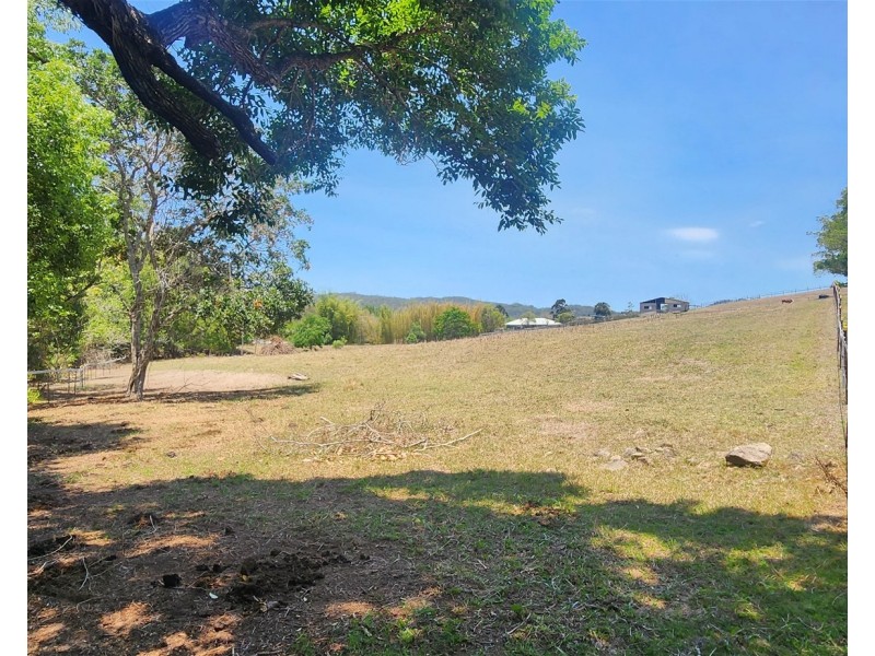 86 Atkinson Road, Kiamba QLD 4560