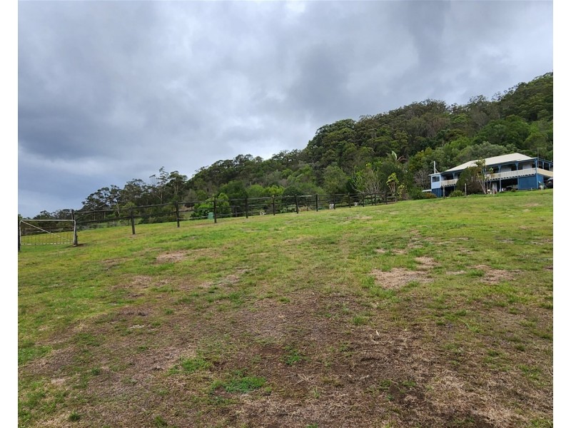 86 Atkinson Road, Kiamba QLD 4560