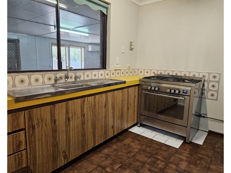 16 Carcoola Avenue, Pinjarra WA 6208