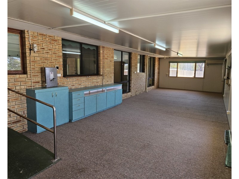 16 Carcoola Avenue, Pinjarra WA 6208