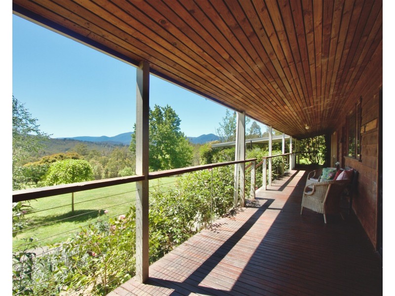 203 Ainsworth Avenue, Chum Creek VIC 3777