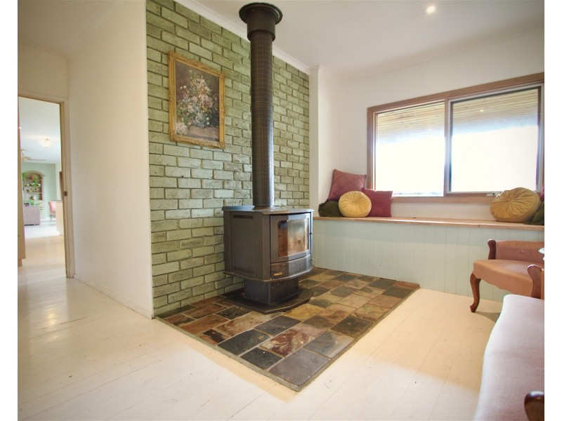 203 Ainsworth Avenue, Chum Creek VIC 3777