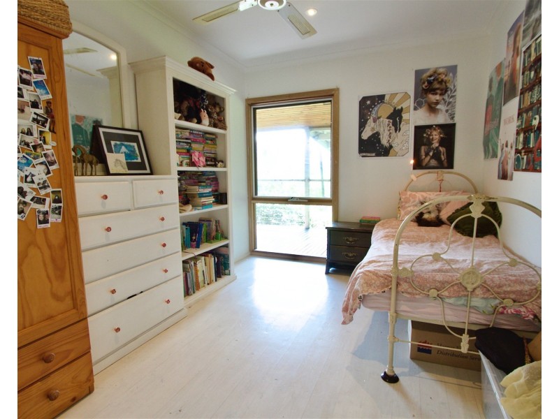 203 Ainsworth Avenue, Chum Creek VIC 3777