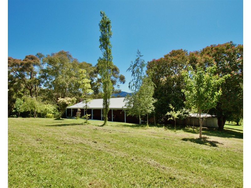 203 Ainsworth Avenue, Chum Creek VIC 3777