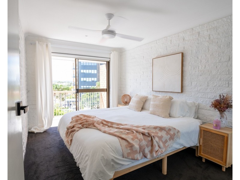 33/1374 GOLD COAST HIGHWAY, Palm Beach QLD 4221