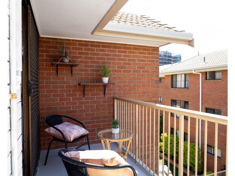 33/1374 GOLD COAST HIGHWAY, Palm Beach QLD 4221