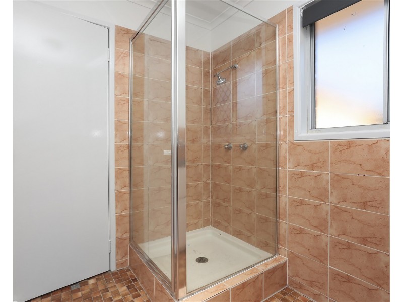 1/44 Defiance Road, Logan Central QLD 4114