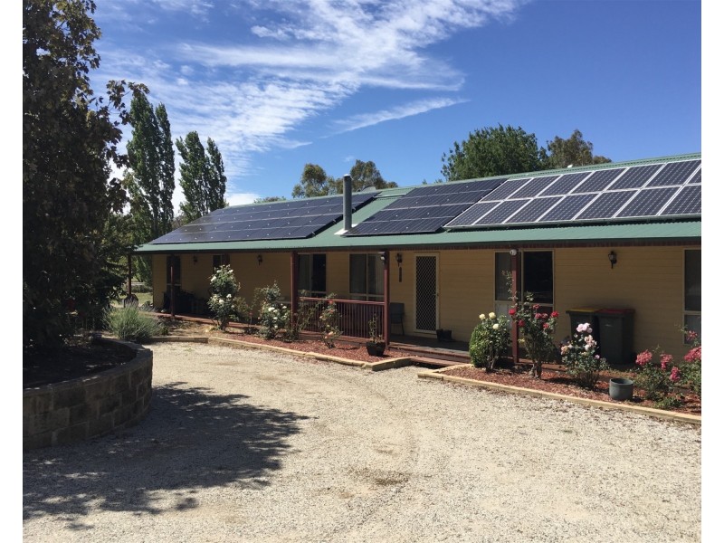 11 Park View Ave, Portland NSW 2847