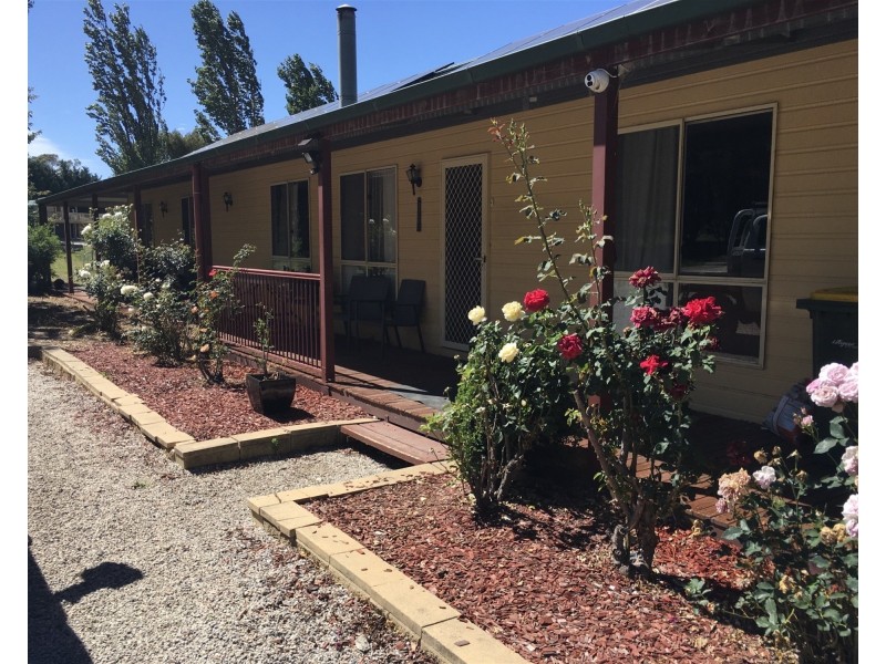 11 Park View Ave, Portland NSW 2847