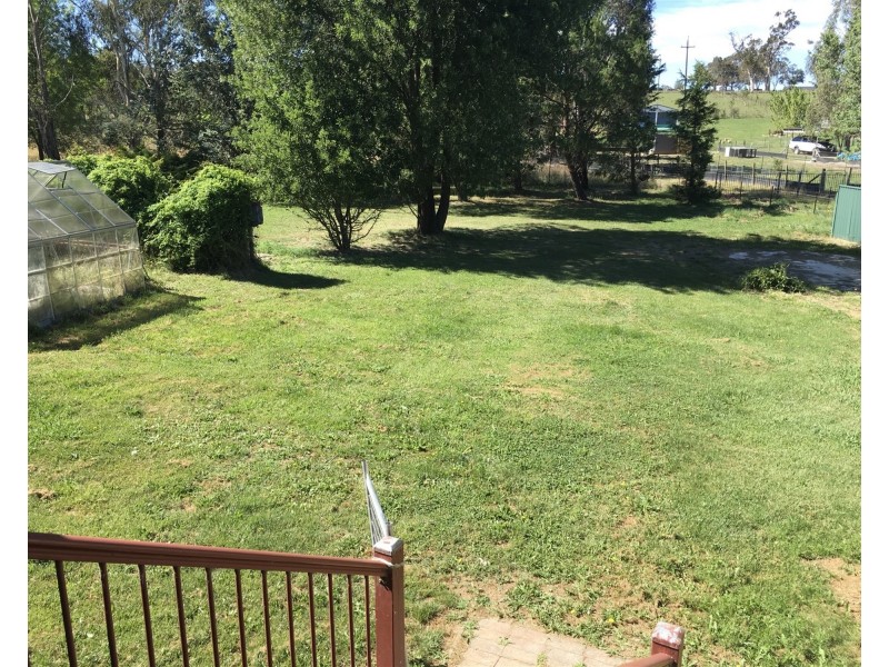 11 Park View Ave, Portland NSW 2847