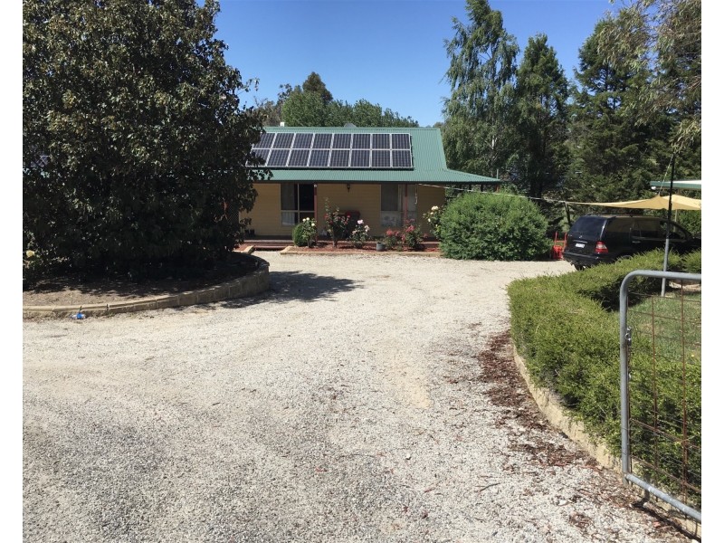 11 Park View Ave, Portland NSW 2847