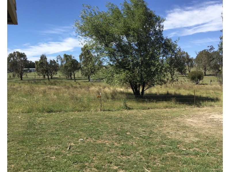 11 Park View Ave, Portland NSW 2847