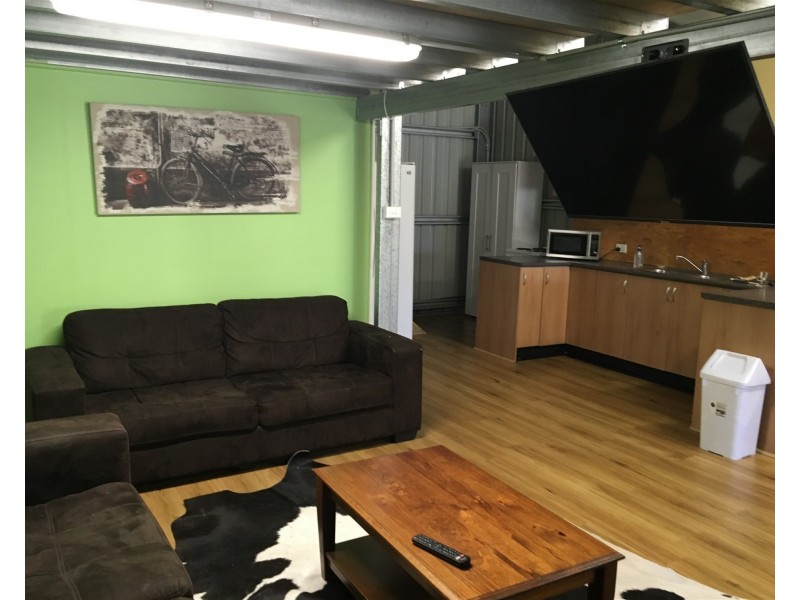 11 Park View Ave, Portland NSW 2847