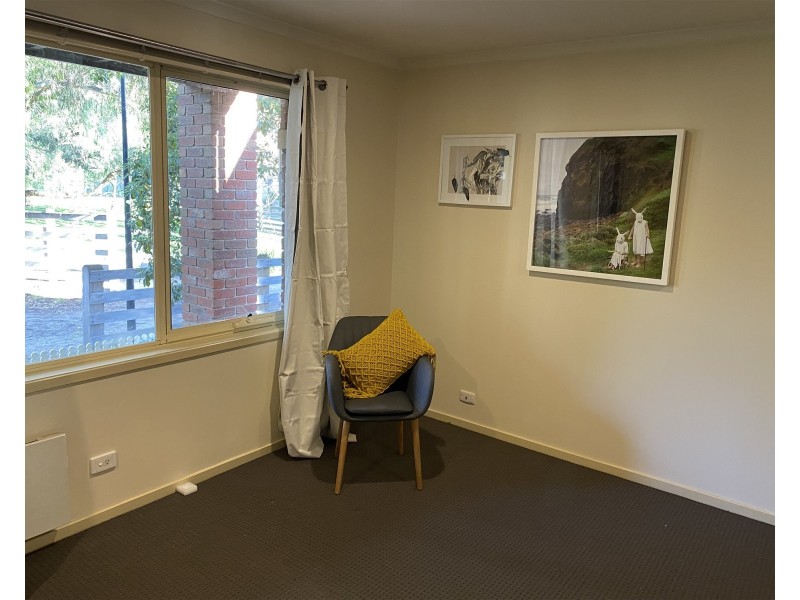 12 Cuffe walk, Kensington VIC 3031