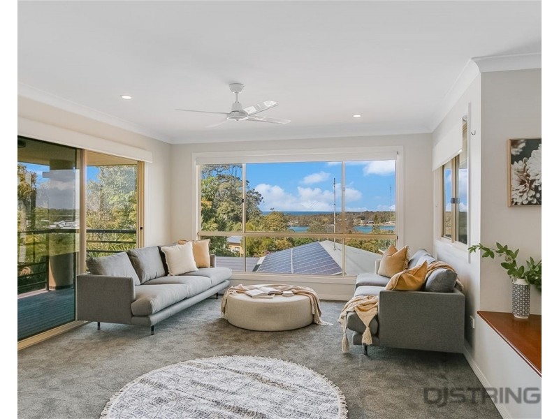 64 Oyster Point Road, Banora Point NSW 2486