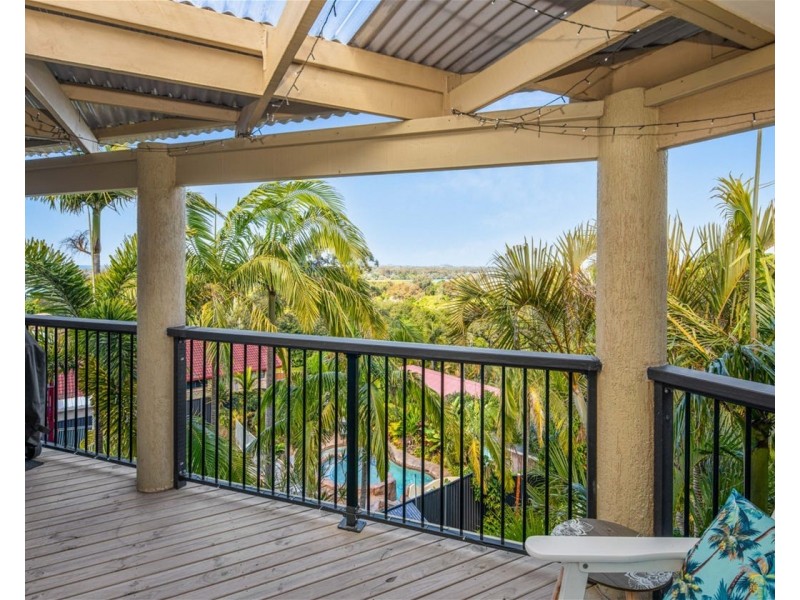 64 Oyster Point Road, Banora Point NSW 2486