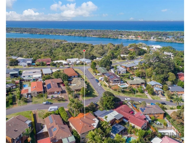 64 Oyster Point Road, Banora Point NSW 2486