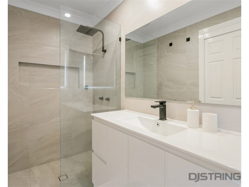 64 Oyster Point Road, Banora Point NSW 2486