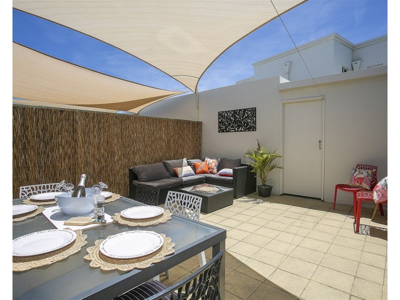 3/18  Brisbane Street, Perth WA 6000