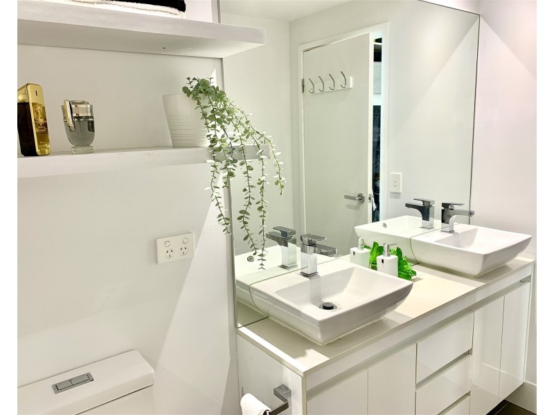 702/43 Harbour Town Drive, Biggera Waters QLD 4216