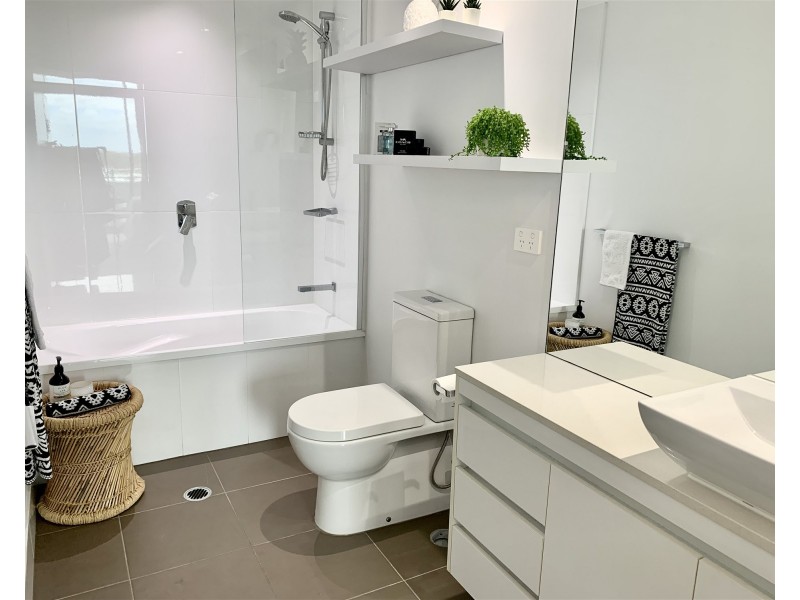 702/43 Harbour Town Drive, Biggera Waters QLD 4216