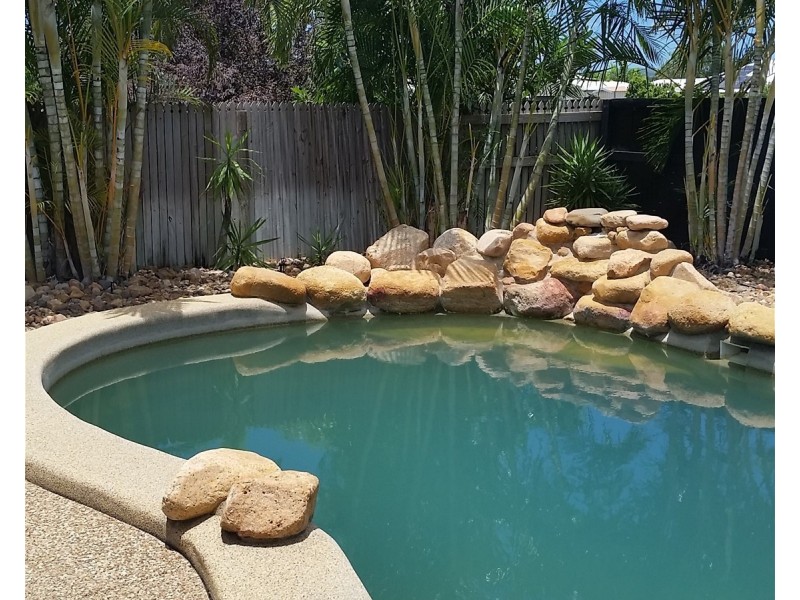 7 Fontwell Court, Mount Low QLD 4818