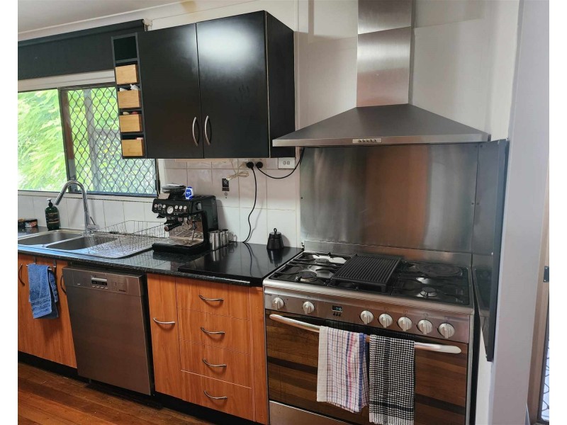 807  Kingston Road, Waterford West QLD 4133