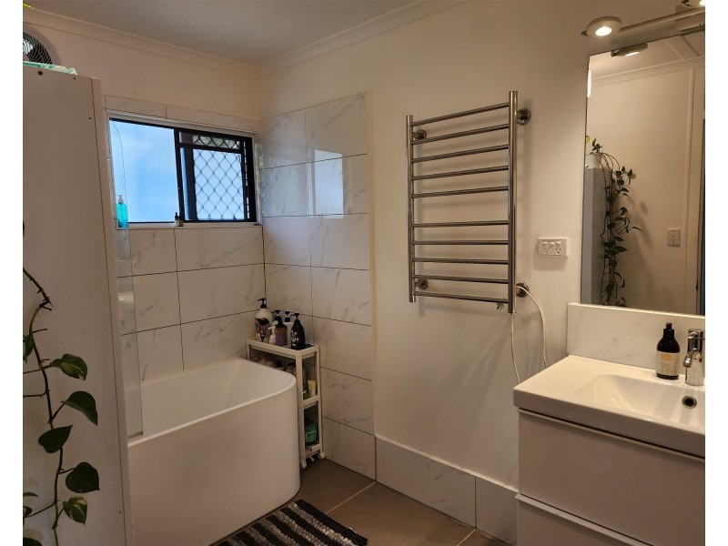 807  Kingston Road, Waterford West QLD 4133