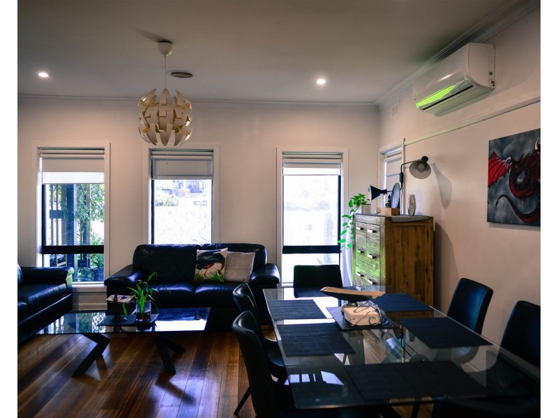 571 Pascoe Vale Rd, Oak Park VIC 3046