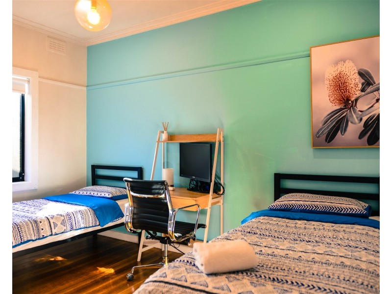 571 Pascoe Vale Rd, Oak Park VIC 3046