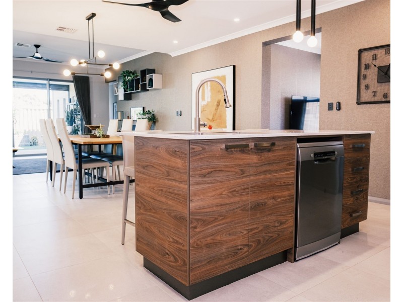 29 Crimson Boulevard, Forrestfield WA 6058