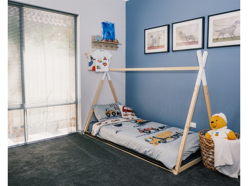 29 Crimson Boulevard, Forrestfield WA 6058