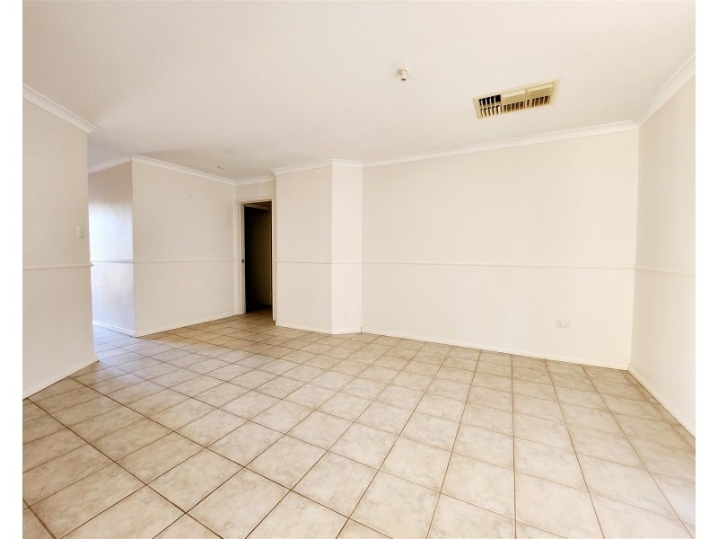 12 Wills Court, Cooloongup WA 6168