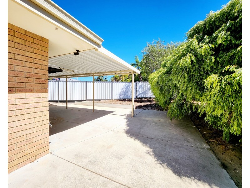 12 Wills Court, Cooloongup WA 6168