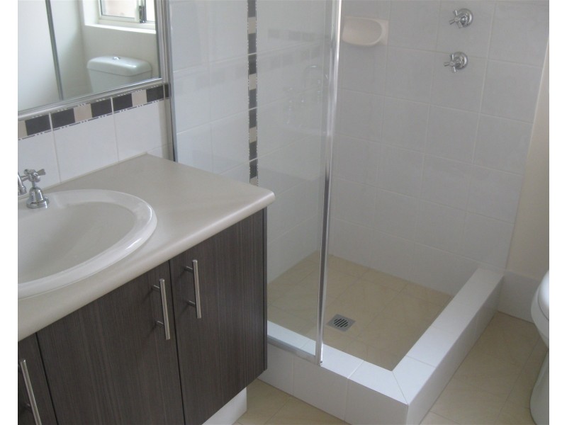 C/18 Hill View Terrace, St James WA 6102