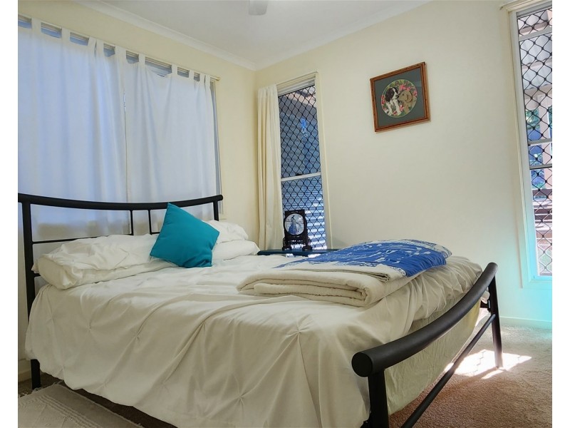 9 Greenhaven Close, Burnside QLD 4560