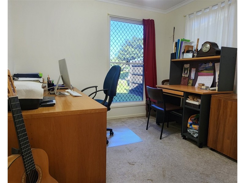 9 Greenhaven Close, Burnside QLD 4560