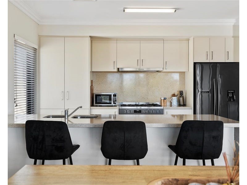 28 Endeavour Circle, Wannanup WA 6210