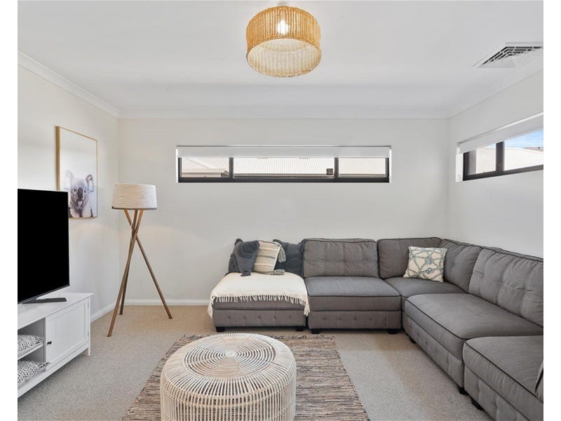 28 Endeavour Circle, Wannanup WA 6210