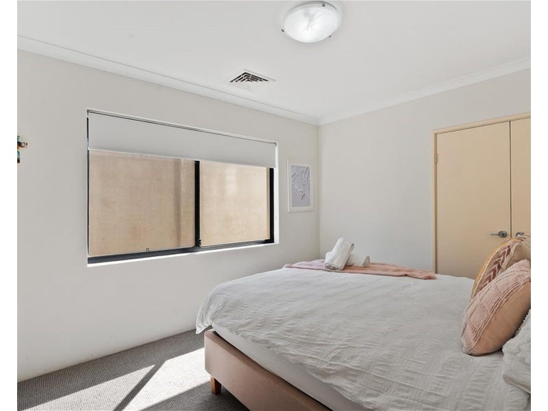 28 Endeavour Circle, Wannanup WA 6210