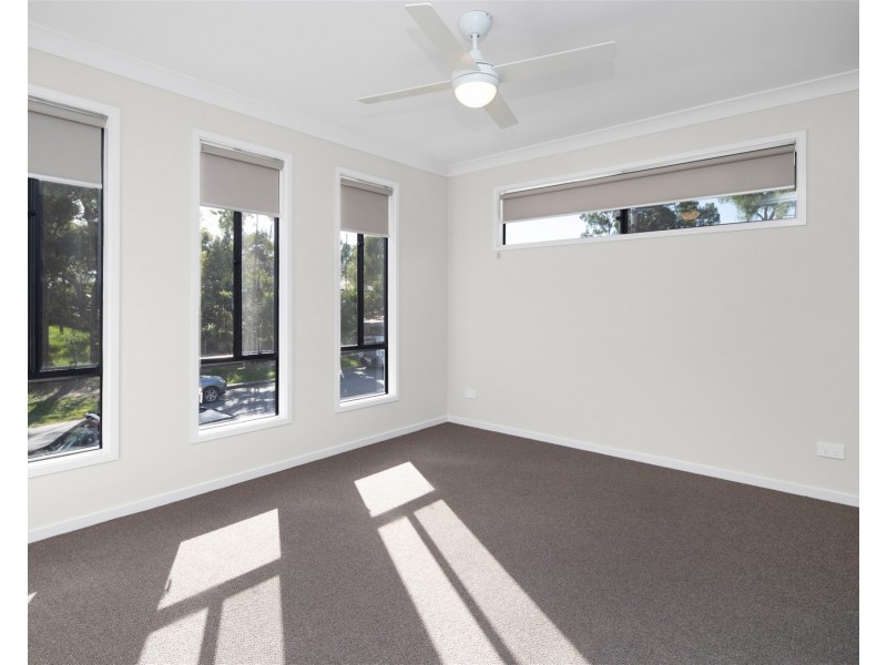 33 Rockfield Road, Doolandella QLD 4077