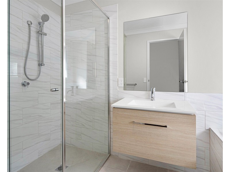 33 Rockfield Road, Doolandella QLD 4077