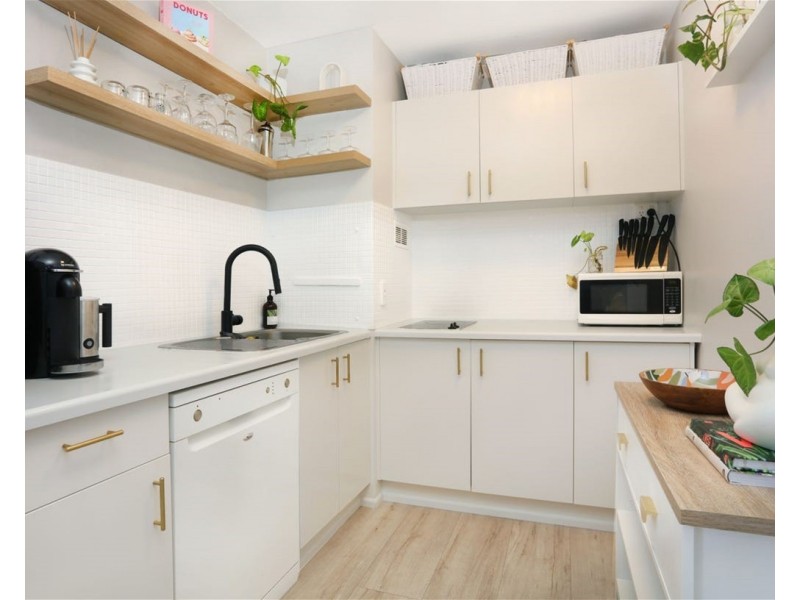 41/2877 Gold Coast Highway, Surfers Paradise QLD 4217