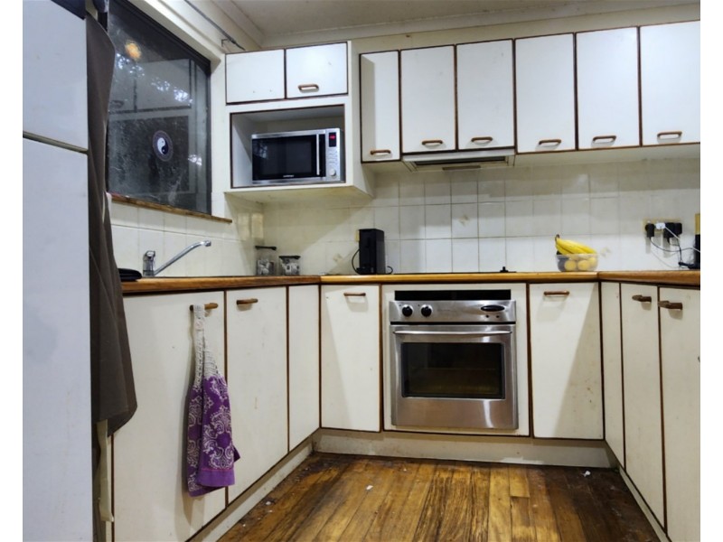 2 Pease Blossom Street, Coes Creek QLD 4560