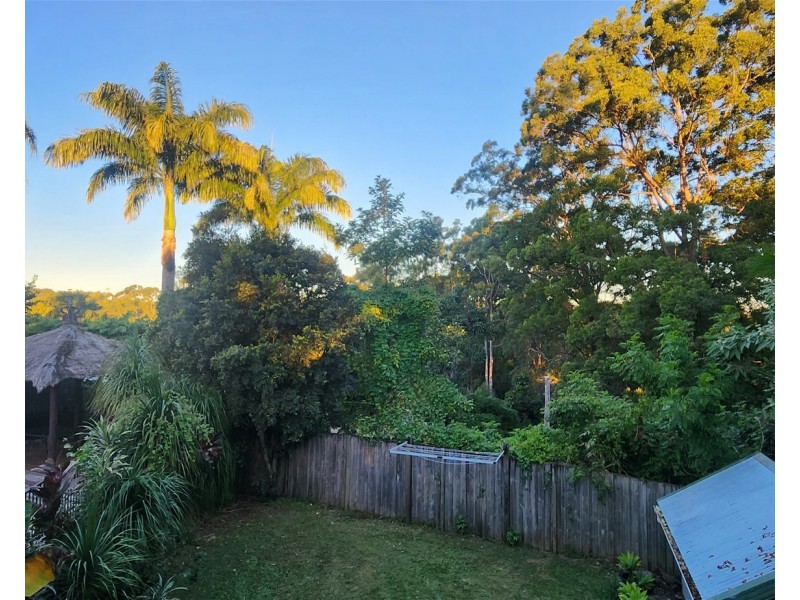 4 Pease Blossom Street, Coes Creek QLD 4560