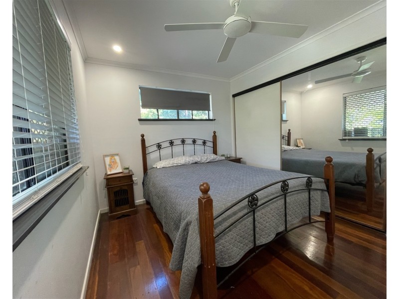 4 Pease Blossom Street, Coes Creek QLD 4560