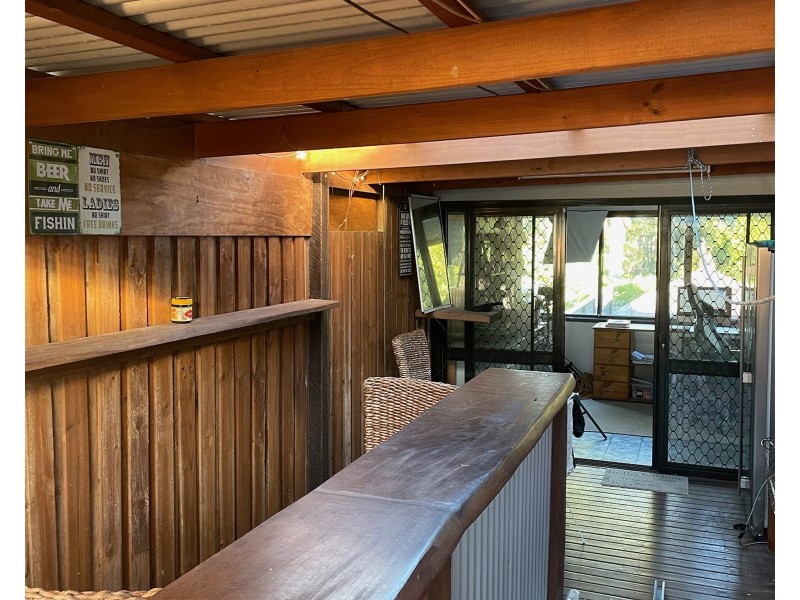 4 Pease Blossom Street, Coes Creek QLD 4560