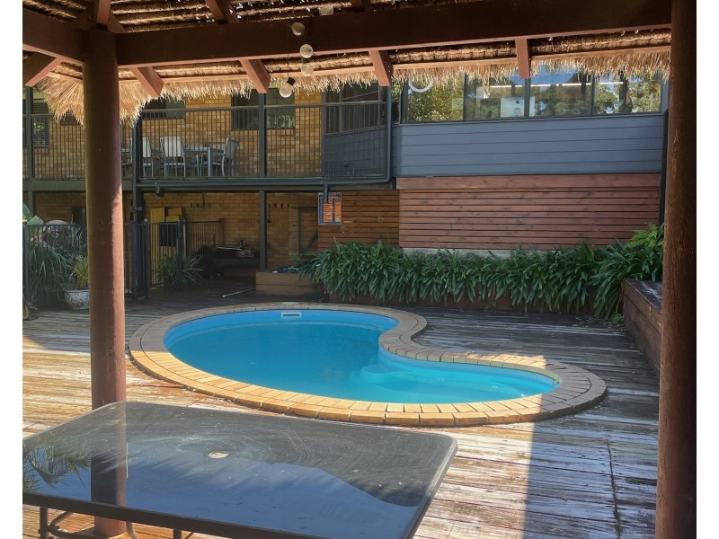 4 Pease Blossom Street, Coes Creek QLD 4560