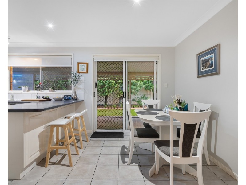 21 Seaton Place, Parkinson QLD 4115
